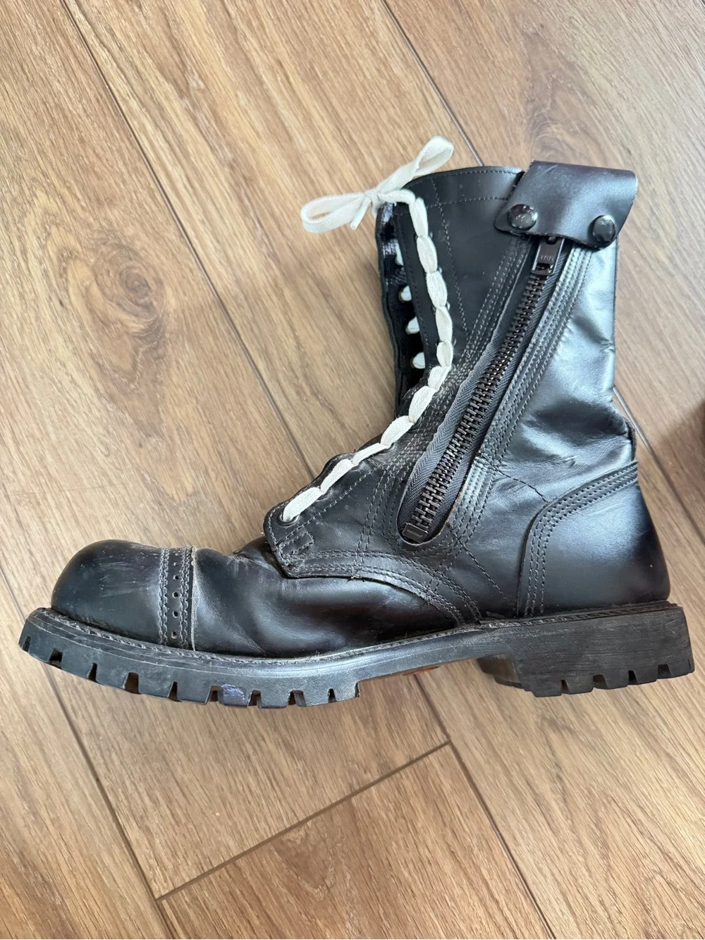 Matterhorn Men's Jump Boots Vintage 1990's Perforated Detail Punk Military